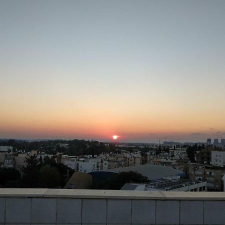 Herzliya Rooftop Special 2 room Apartment Екстериор снимка